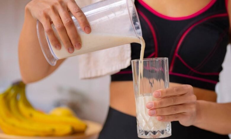 The confluence of makhana and milk is a powerhouse of protein and nutrition.