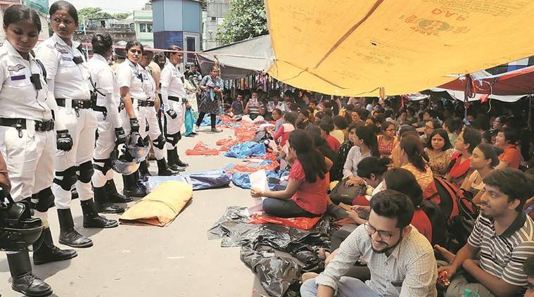 Doctors' protest continues in Kolkata, lack of trust in CM Mamata Banerjee: TMC MLA's controversial statement- Women go out to drink alcohol at night under the guise of the movement