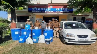 Fake liquor factory busted in Haridwar: 400 liters of alcoholic chemical and 80 liters of fake liquor recovered, accused arrested