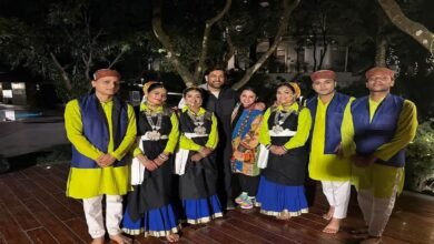 Mahendra Singh Dhoni's Uttarakhand tour: Danced with Sakshi on Garhwali songs