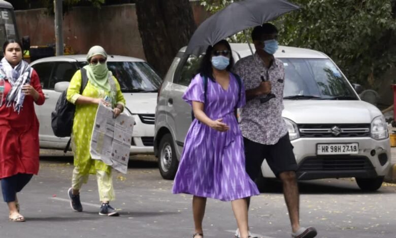 Double effect of weather in India: Heat wave in Mumbai, snowfall in the north