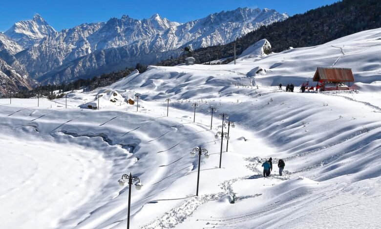 Auli is back in its glory, tourism has started again after snowfall