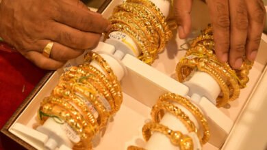Due to improvement in the international market, the price of gold fell by Rs 2,000, 24 carat gold in Delhi is Rs 95,880 per 10 grams