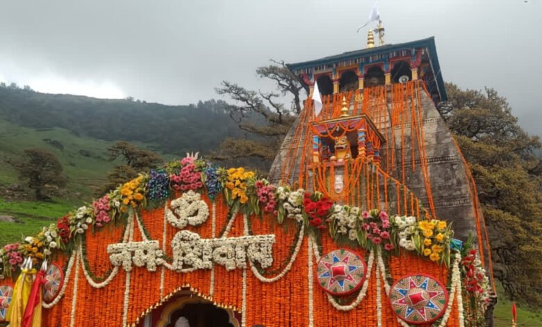 The doors of Lord Madmaheshwar Dham were duly opened, 667 devotees took darshan