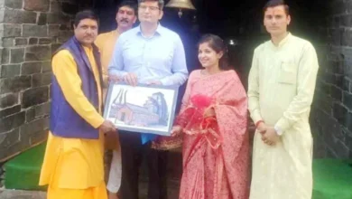 IAS officer Sandeep Tiwari got married in a simple way, took blessings at Gopinath temple