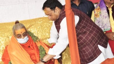 Shankaracharya Vasudevanand Saraswati ji arrived at Shri Badrinath Dham, pilgrims received blessings