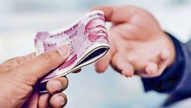 Big vigilance action in Dehradun: ISBT post in-charge Devendra Khugshaal arrested while taking bribe