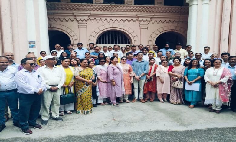 Dehradun: DAV PG College gets the gift of smart library, wave of happiness among students